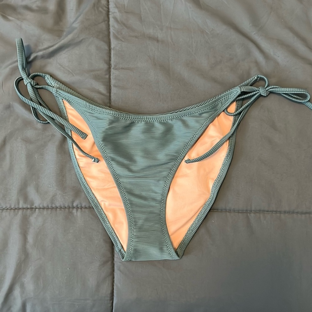 JCrew Ribbed Curved Waist Cheeky String Bikini Bottom Green Size Medium NWT